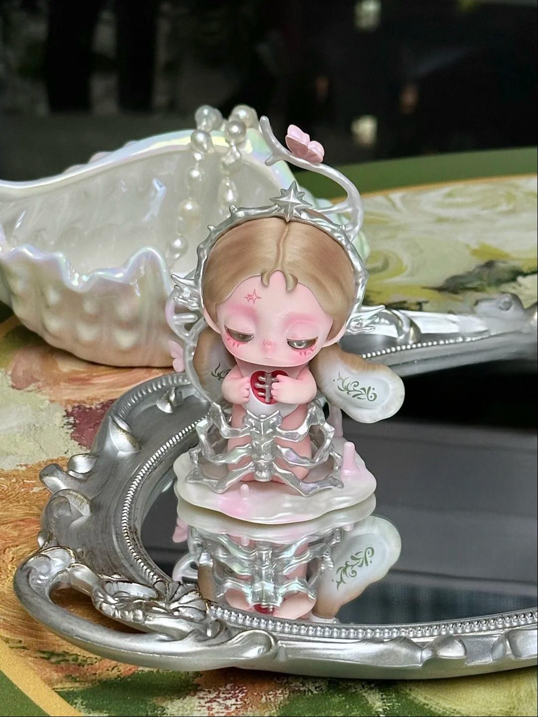 Ossia "Newborn" Series Secret Edition – Artistic Designer Art Toy / Collectible Desktop Figurine (Skeleton Girl)