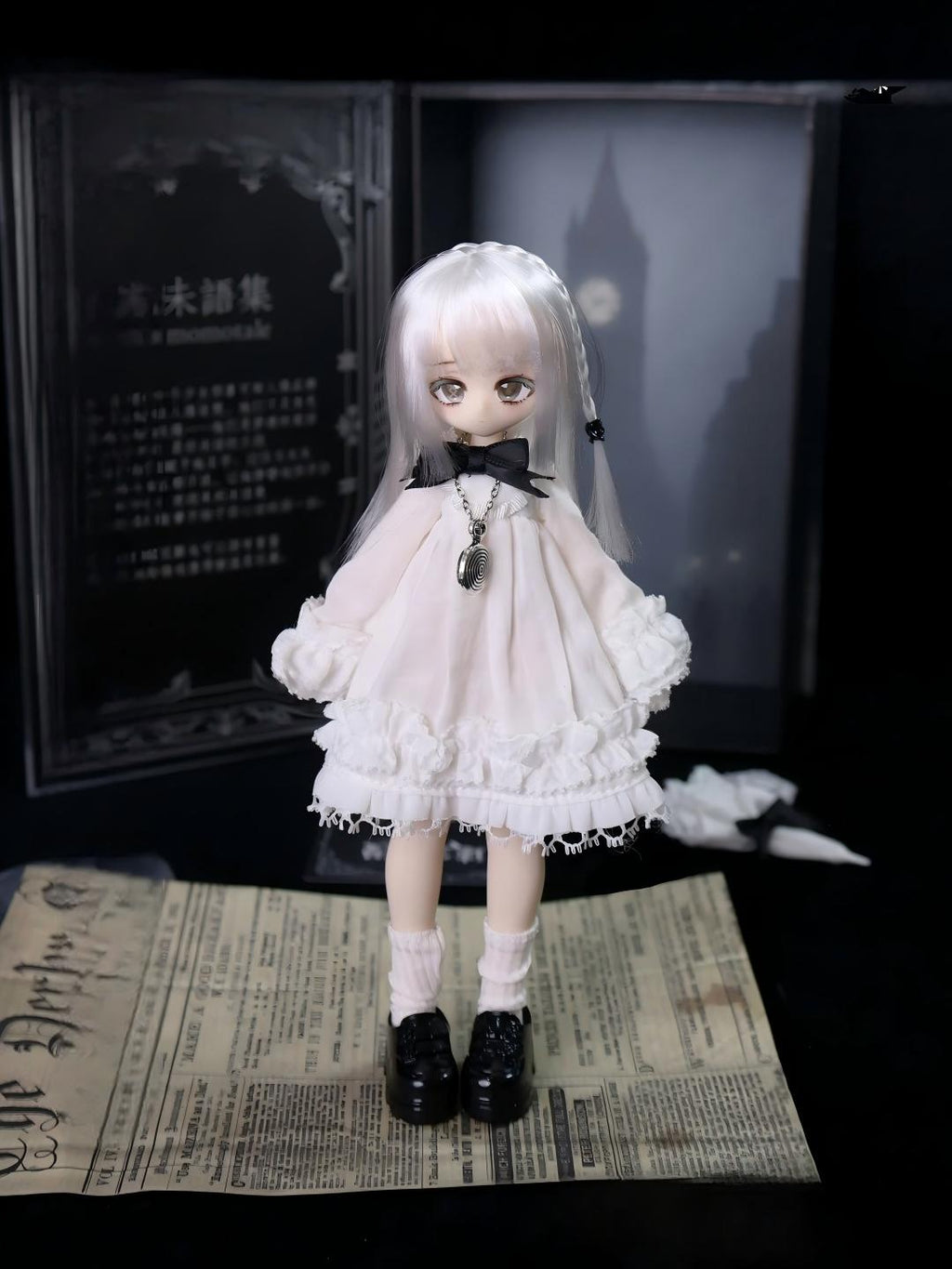 Mist-Veiled｜Fully Articulated Doll with White Hair, Rabbit Ears, and Top Hat – Vintage British-Style Gift