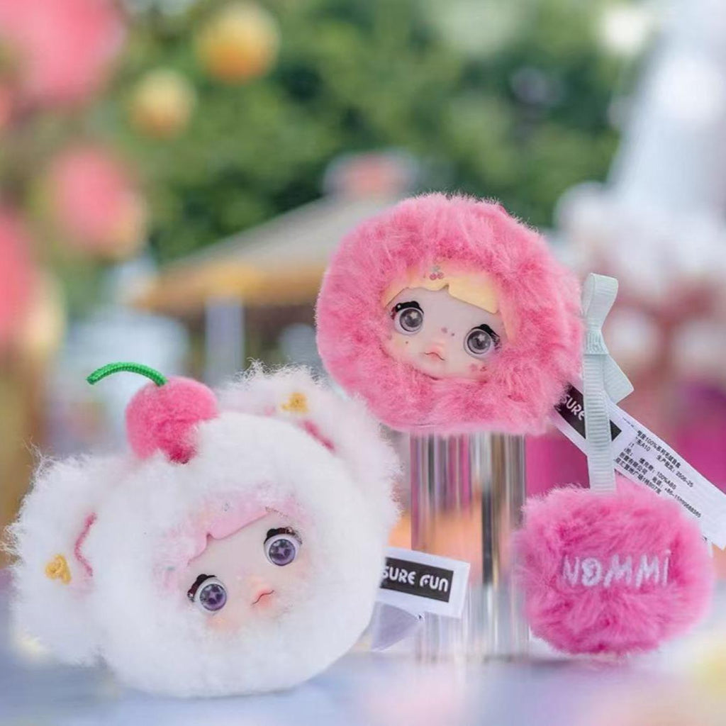 Nommi Plush Blind Box - Sweetness 100%! Ideal for Girls as Birthday Gifts! Each blind box contains an adorably soft plush doll, perfect as a backpack charm or bag pendant. With multiple cute designs in each series