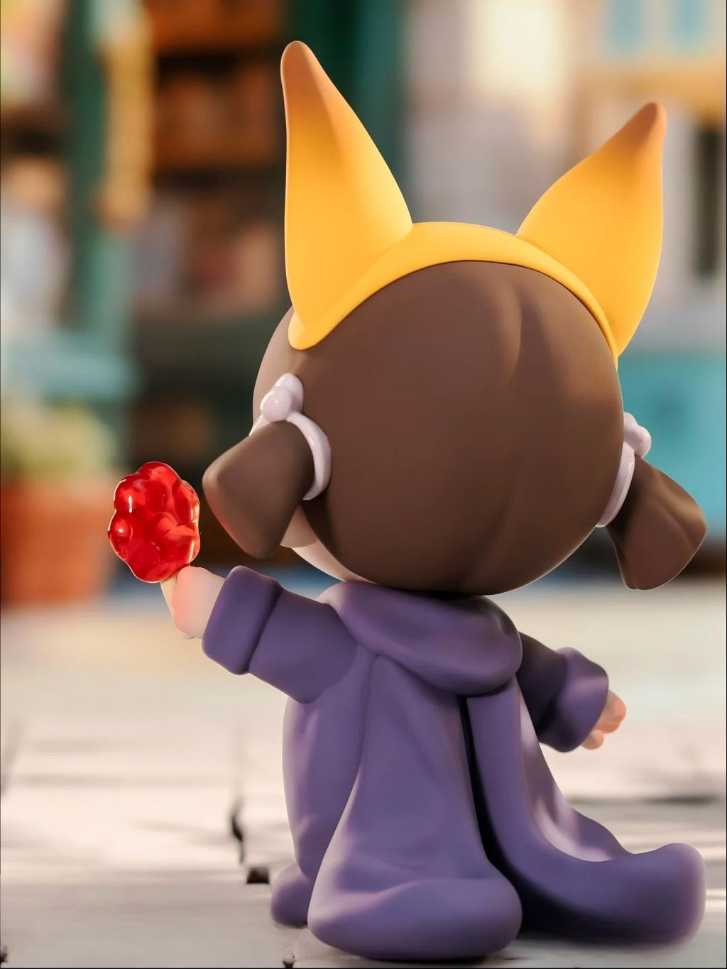 Zorra "Eating Paws" Trendy Art Toy – Fox Girl Vinyl Figure – Desktop Ornament / Collectible Gift
