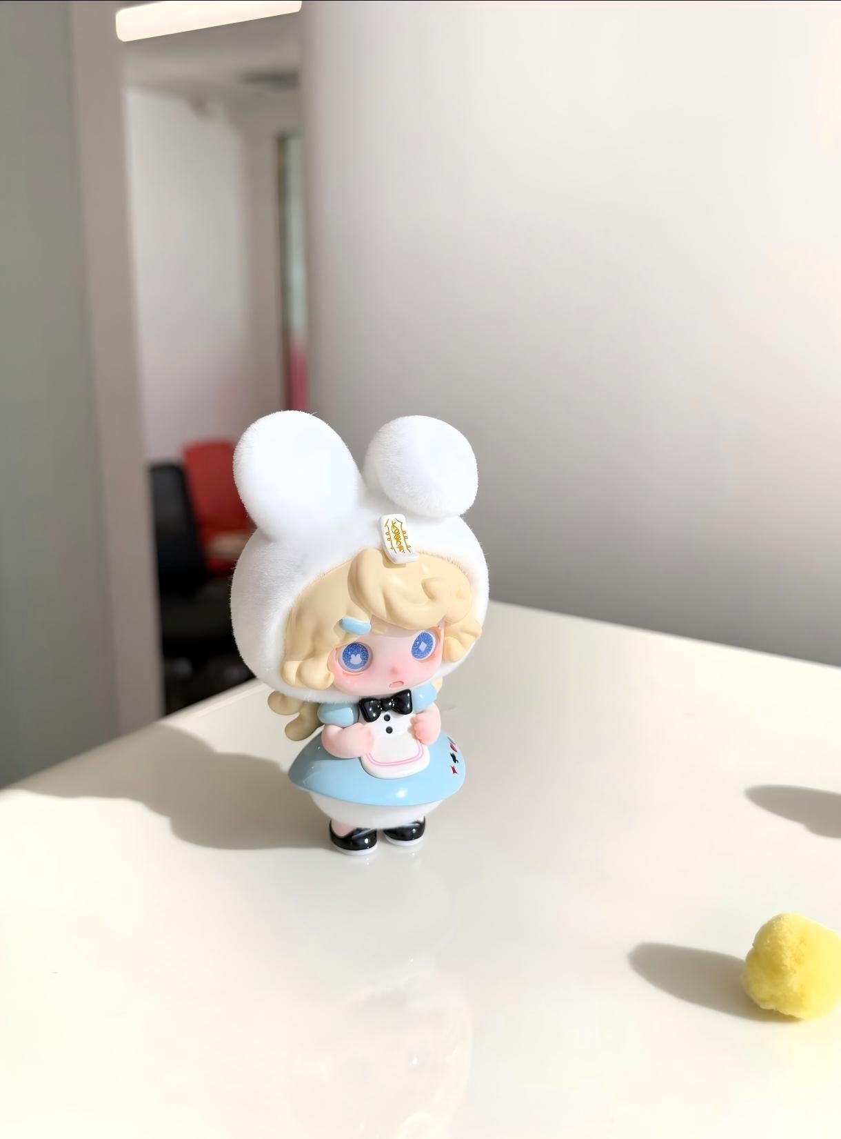 keeno "Sleepwalking Bunny" Hanging Card