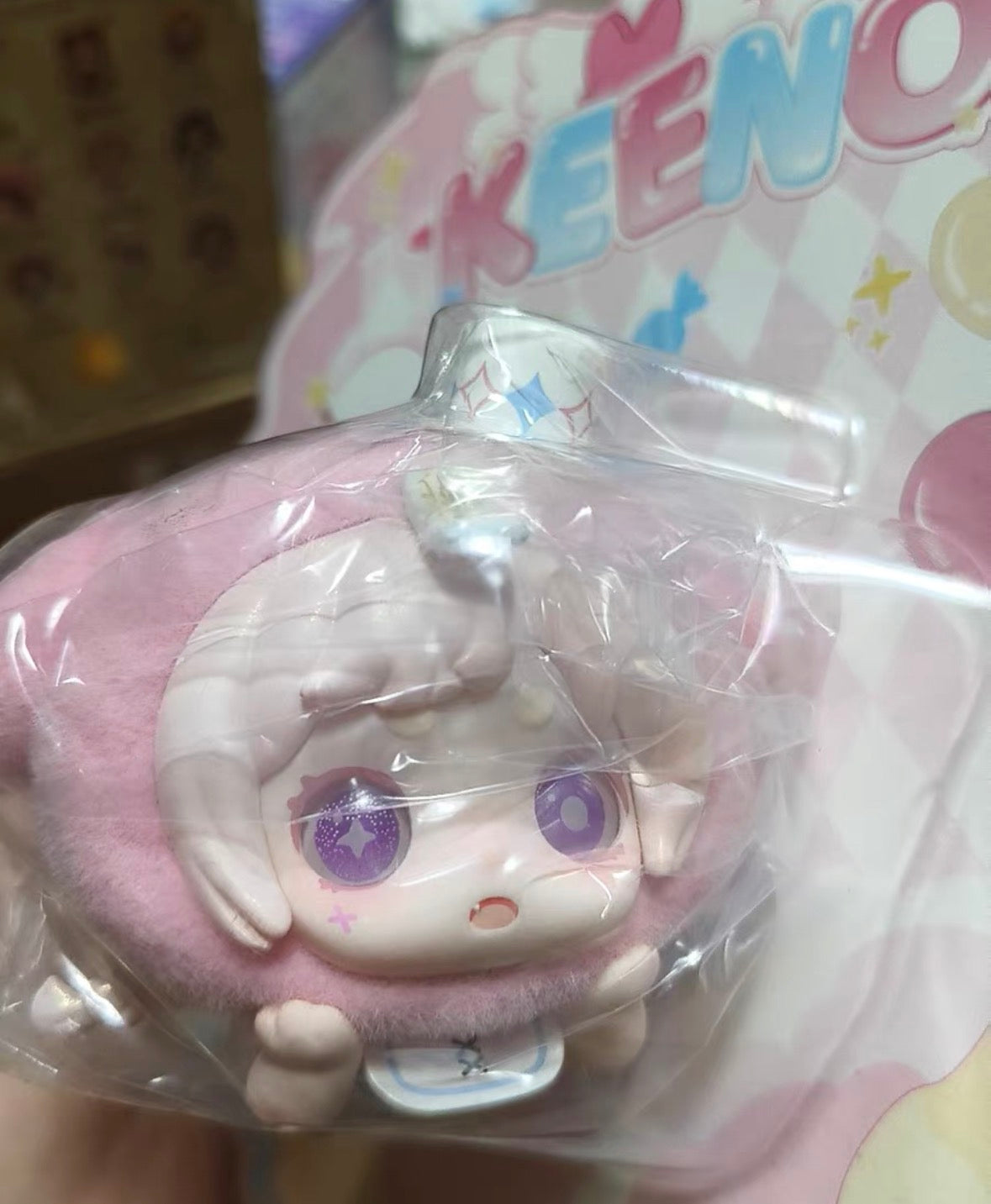 Keeno Lying‑Puppy Limited‑Edition Collectible Figure, Only 200 Units Worldwide, Cute Prone Puppy Design, for Collection & Display (Figure Only, Extra Accessories Not Included)
