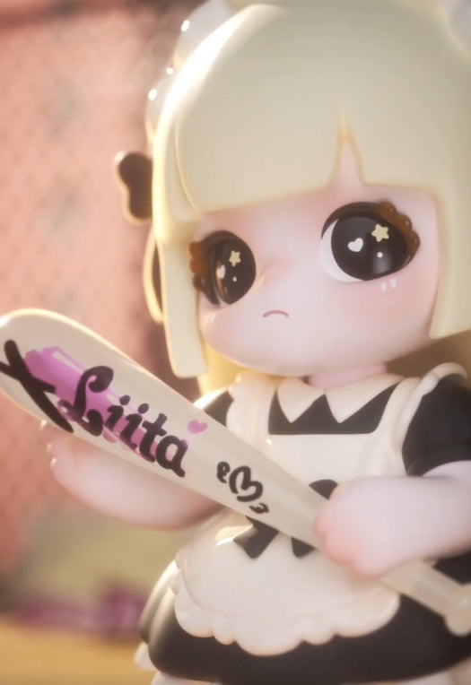 Lita Baseball Maid Series Art Figure — A model of a sweet-yet-cool girl holding a baseball bat.